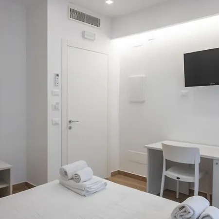 فندق مبيت وإفطار Al Portanova ريجّو دي كالابريا